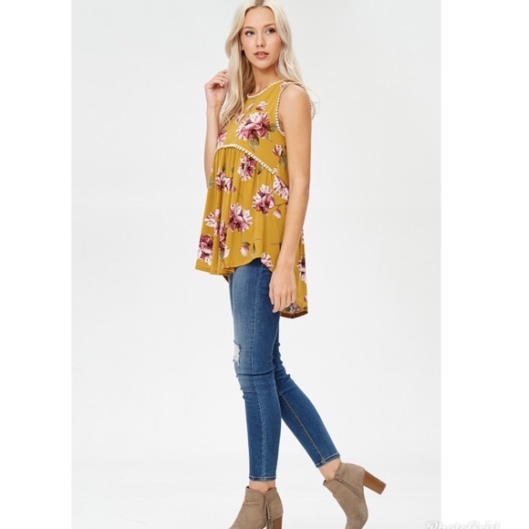 Last 1 ⬇️ Mustard Sleeveless Floral Tunic - Picture 3 of 3